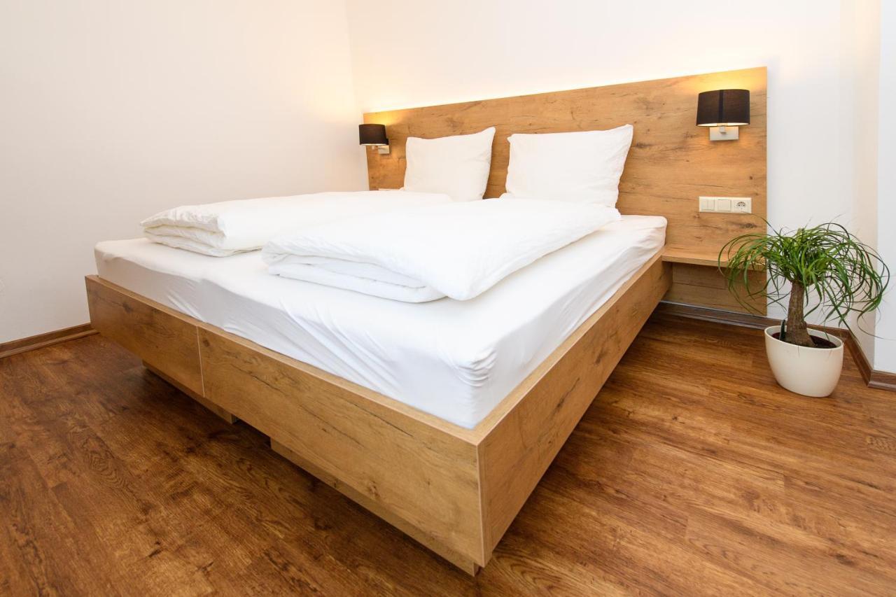 Hotel Zum Scheffelhof Maulbronn Esterno foto